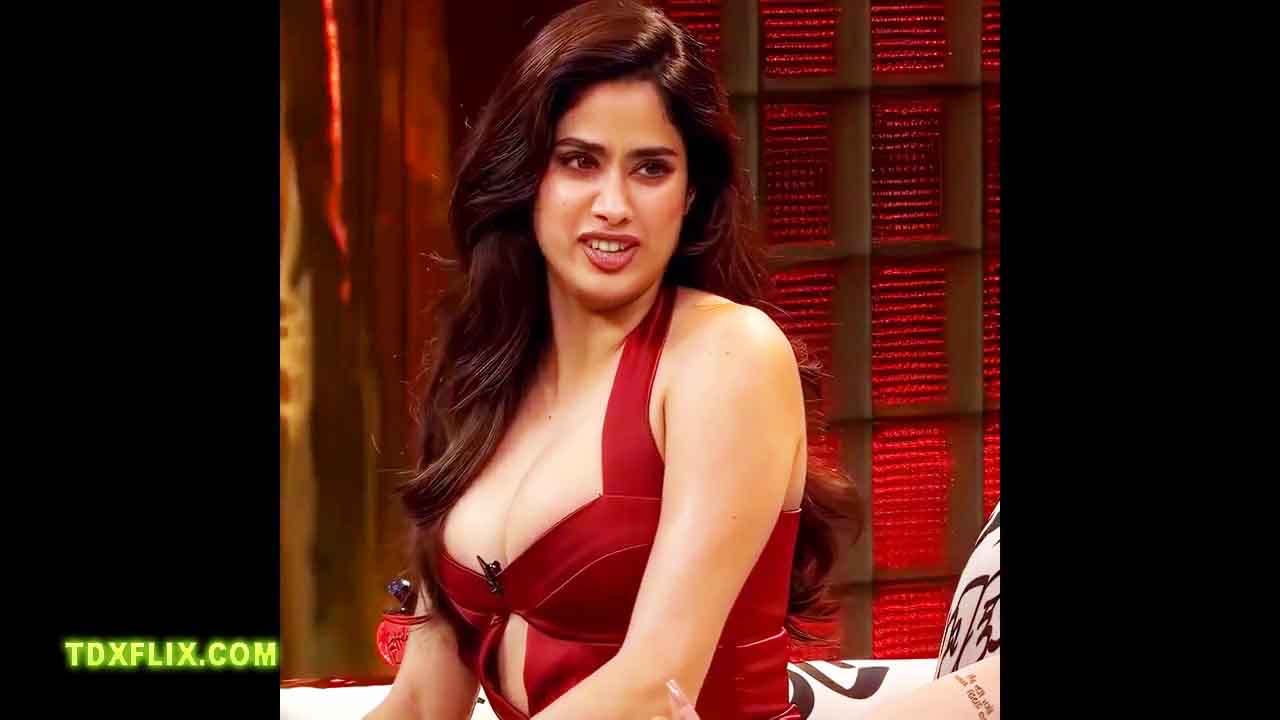 Jhanvi Kapoor Hot Big Boobs Expose