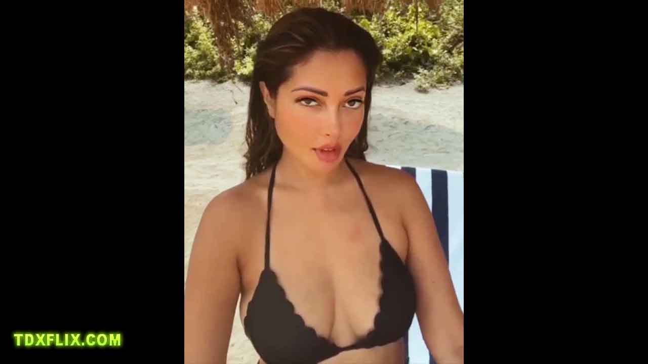 Bengali Actress Riya Sen Bikini Hot Video